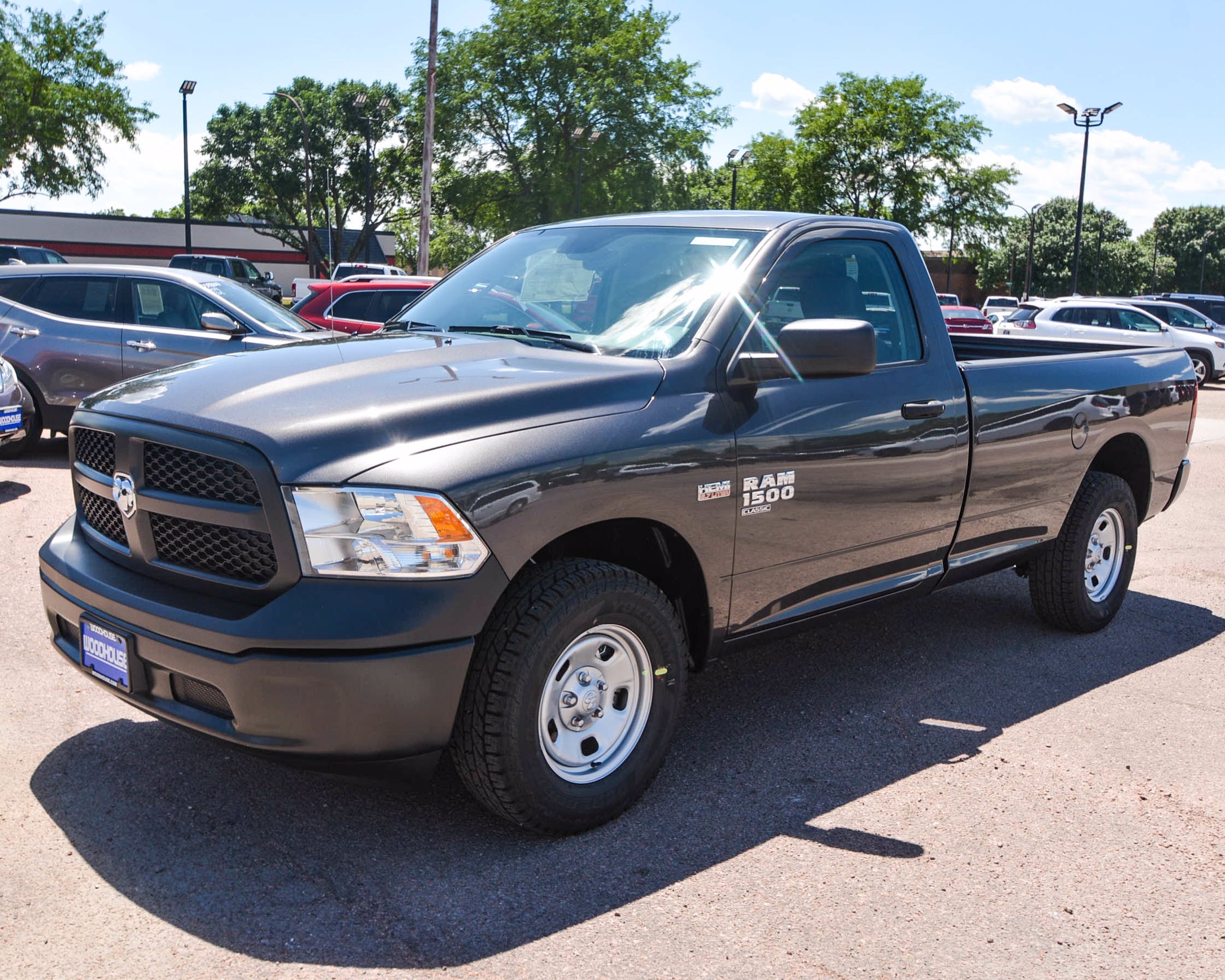 New 2020 Ram 1500 Classic Tradesman 4wd 0800