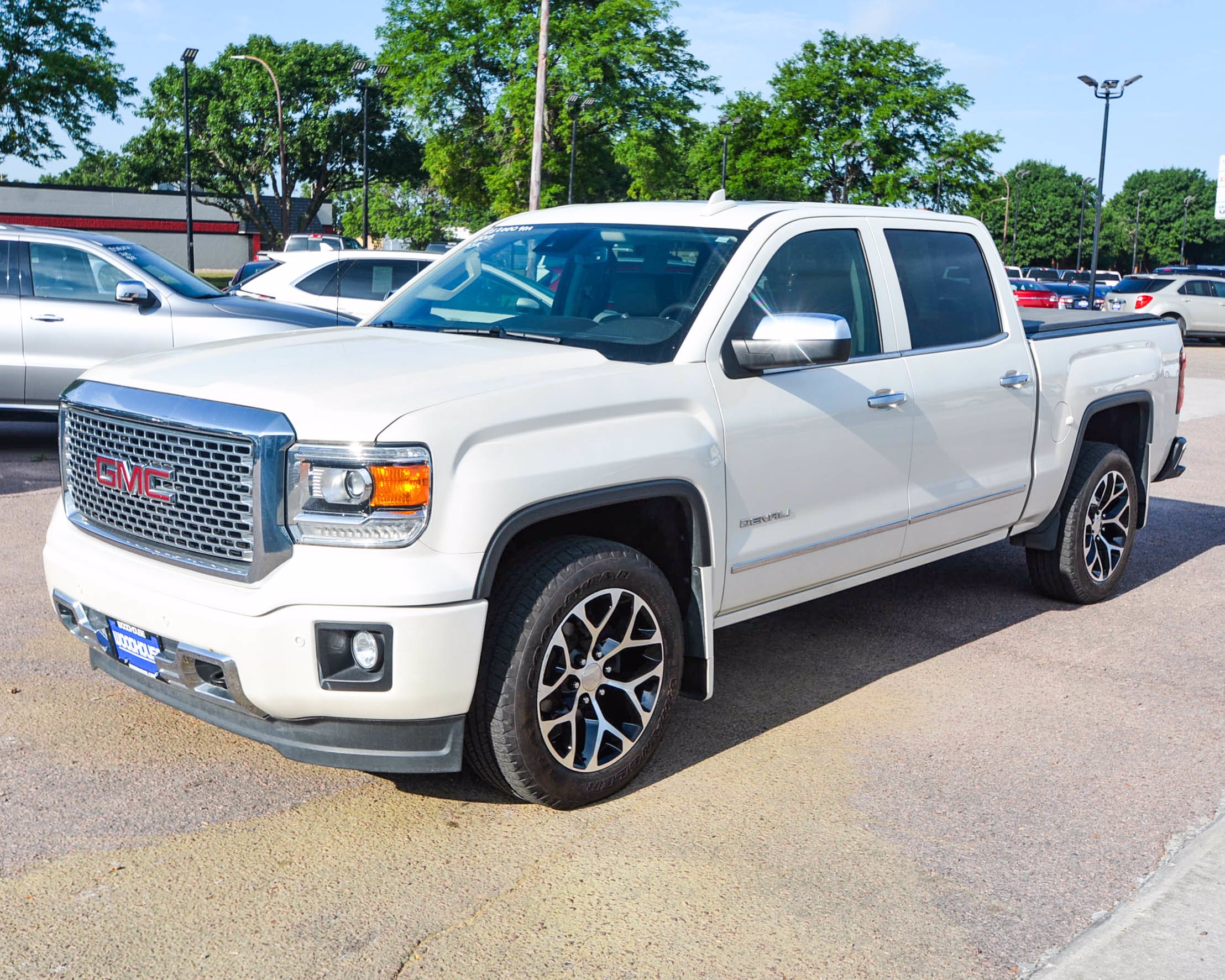 Pre-Owned 2015 GMC Sierra 1500 Denali With Navigation & 4WD