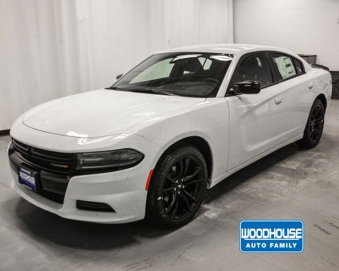 New 2018 DODGE Charger SXT